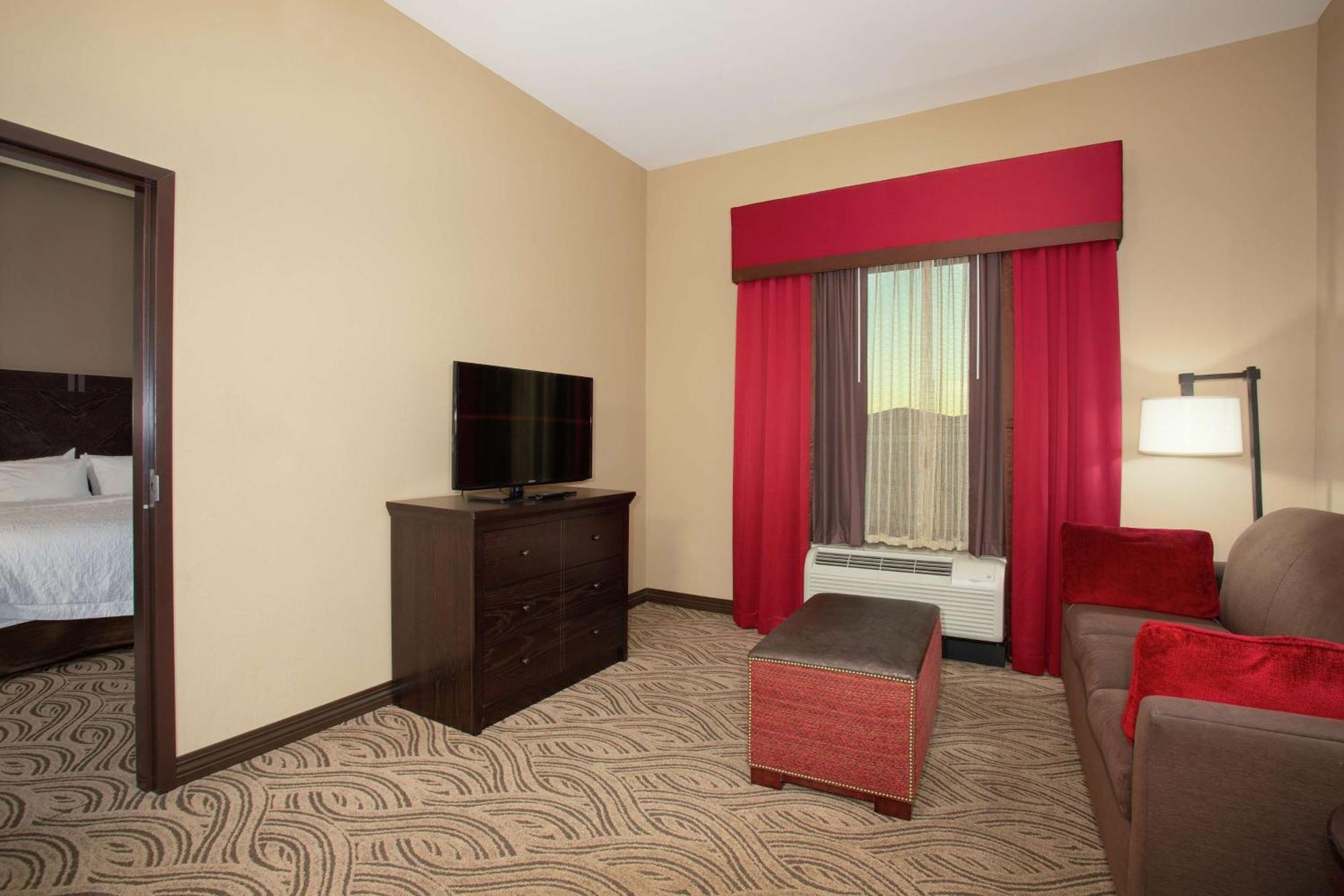 Hampton Inn & Suites I-35/Mulvane Exterior photo
